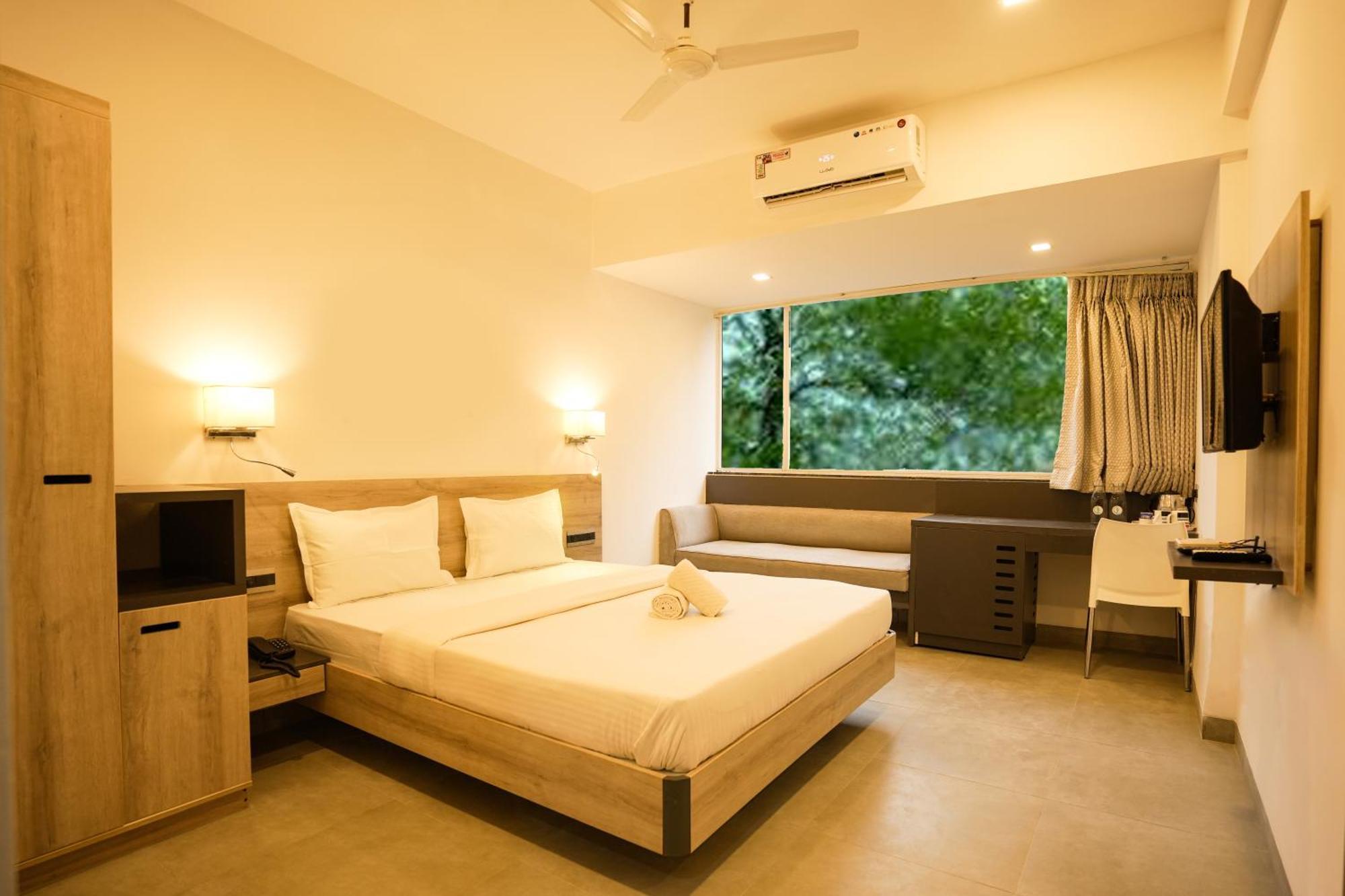 Coastal Pearl Hotel Margao Railway Station Bagian luar foto